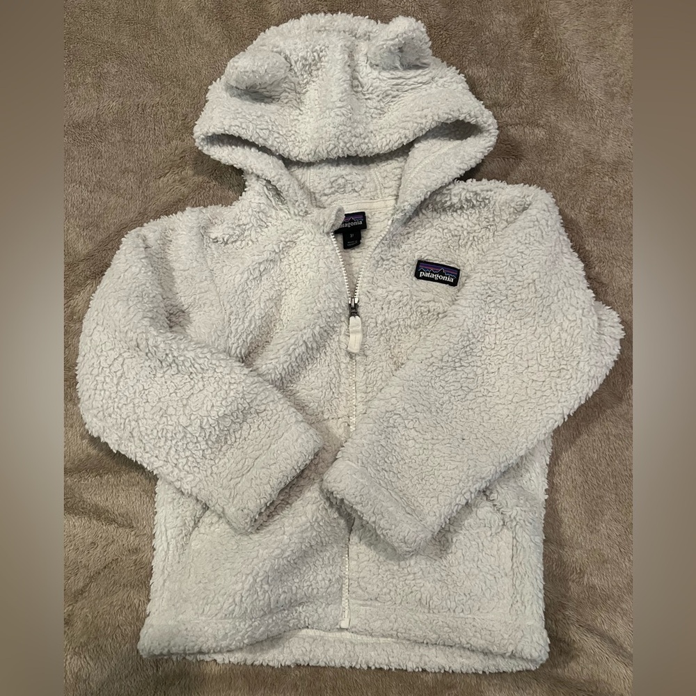 Patagonia white jacket 3t